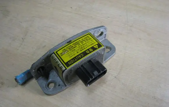 Lexus GS 300 400 430 ESP acceleration yaw rate sensor 8918330050 03156