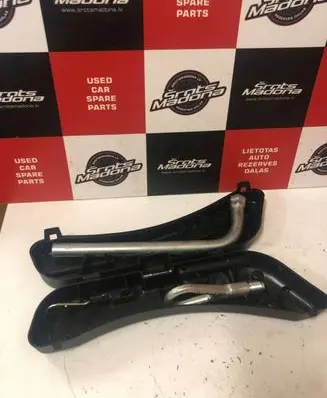 Audi A4 S4 B7 8E 8H Tool box 8E0012111A