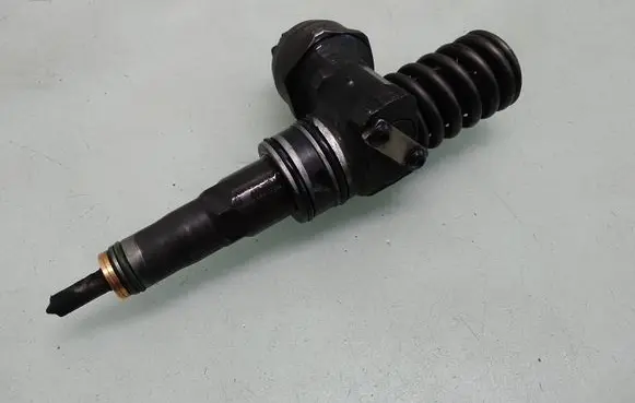 Fuel injector