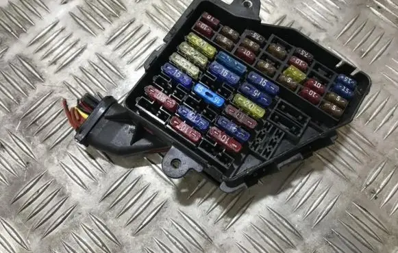 Volkswagen Golf IV Fuse box set 1j0970096a 1j1970007j