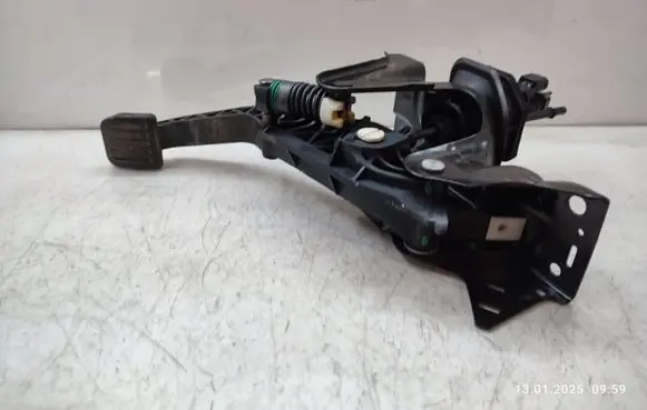 Land Rover Evoque I Brake pedal 