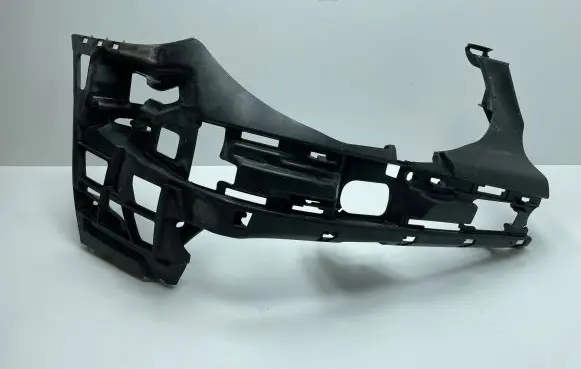 Mercedes-Benz E W211 Front bumper mounting bracket A2118800652