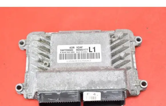 Chevrolet Aveo Engine control unit/module ECU 96983177
