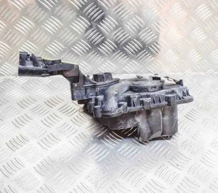 Audi Q5 SQ5 Oil breather separator 06E103547
