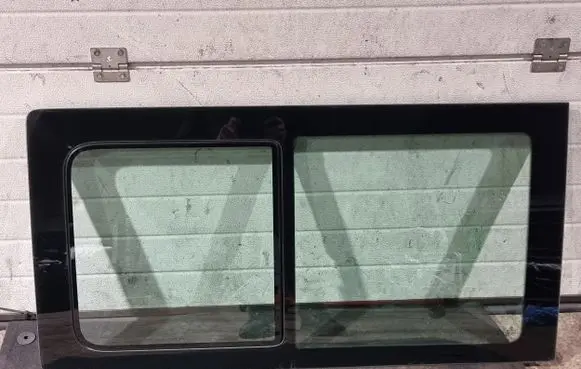 Volkswagen Transporter - Caravelle T5 Rear side window 43R004343 A038482 DOT609AS2M10