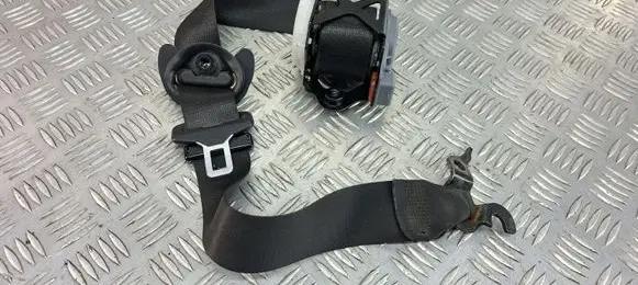 BMW X3 F25 Front seatbelt S2725843204