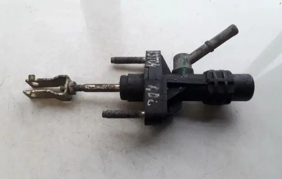Clutch master cylinder