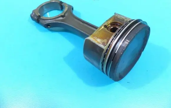Piston
