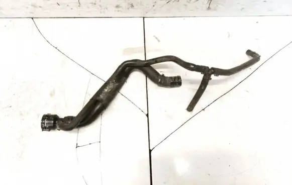 Volkswagen Golf V Engine coolant pipe/hose