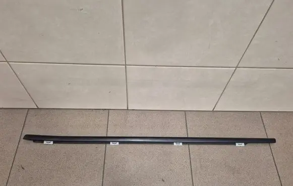 Hyundai Tucson TL Front door trim (molding) 