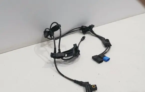 Mercedes-Benz C W205 ABS wheel speed sensor A2955402408 A2955402008