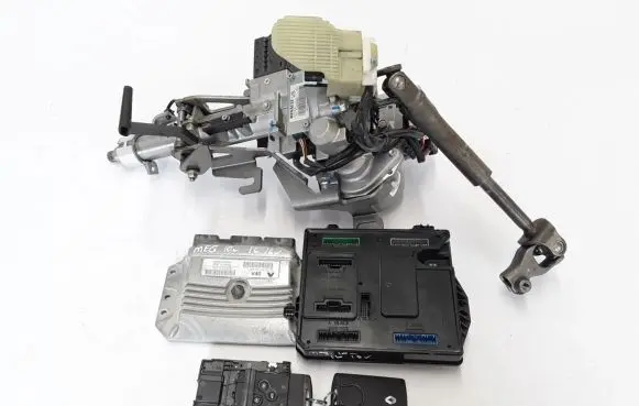 Renault Megane III Engine ECU kit and lock set 