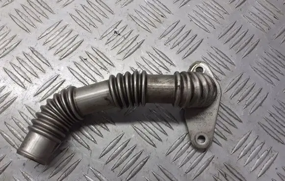 Audi A4 S4 B7 8E 8H EGR valve line/pipe/hose 06D103213G