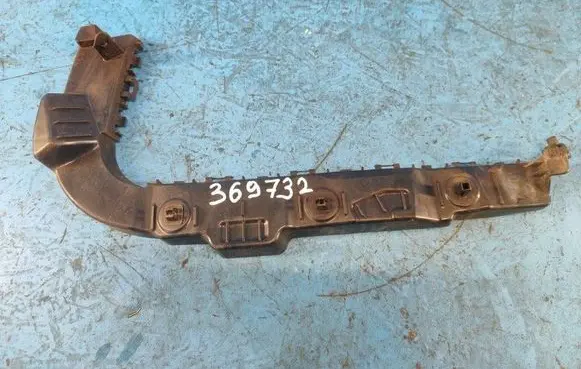 Suzuki Kizashi Rear bumper mounting bracket 7182257L00
