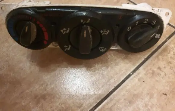 Ford Focus Climate control unit 98AB18C419