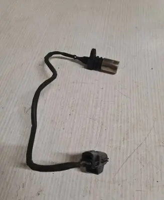 Volvo S60 Crankshaft position sensor 1275599 010821 296000650
