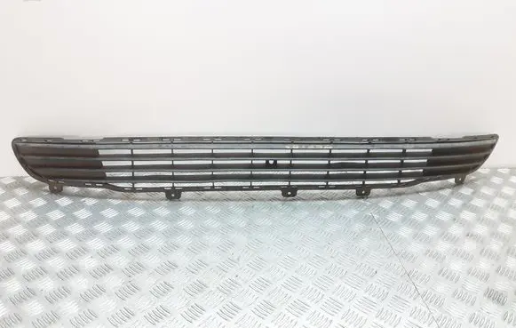 Opel Zafira A Front bumper lower grill 90580632