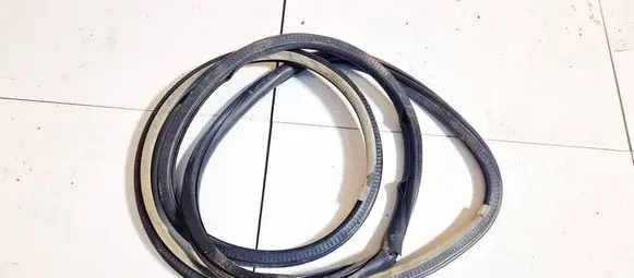 Audi A3 S3 8P Rubber seal front coupe door 