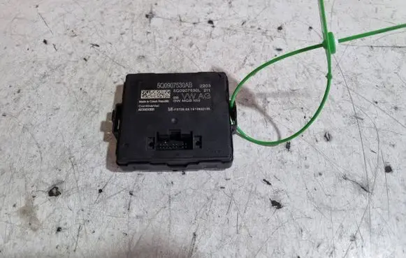 Volkswagen PASSAT B8 Gateway control module 5Q0907530AB