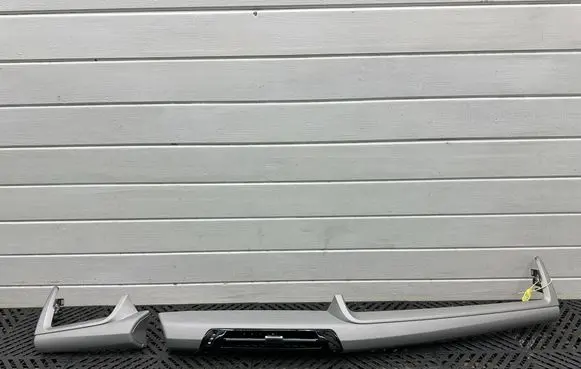 BMW 1 F40 Trim molding 19050710 45U06 W27912