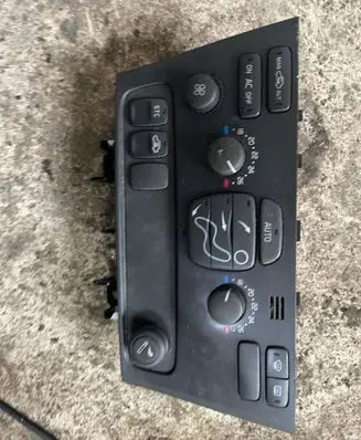 Volvo V70 Climate control unit