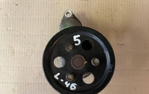 KIA Ceed Water pump pulley D4FB