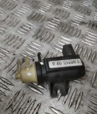 Volkswagen PASSAT B6 Turbo solenoid valve 70086800