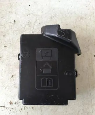 Chevrolet Camaro Fuse box cover 7171452530