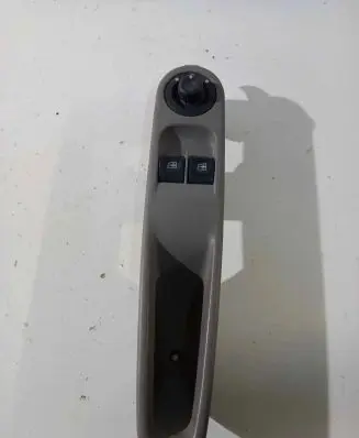 Renault Zoe Electric window control switch 829502349R