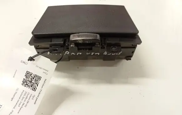 Opel Antara Dashboard storage box/compartment 