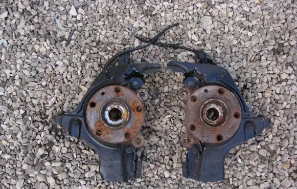 Fiat Grande Punto Front wheel hub spindle knuckle