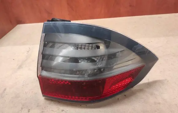 Ford S-MAX Rear/tail lights