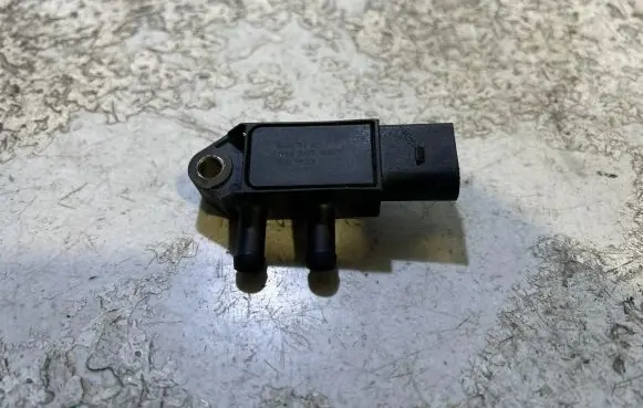 Volkswagen Caddy Air pressure sensor 1148010001