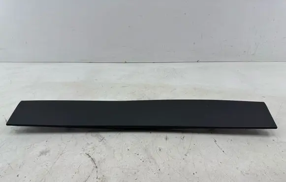 Volkswagen Golf VIII Tailgate trim 5H6867707