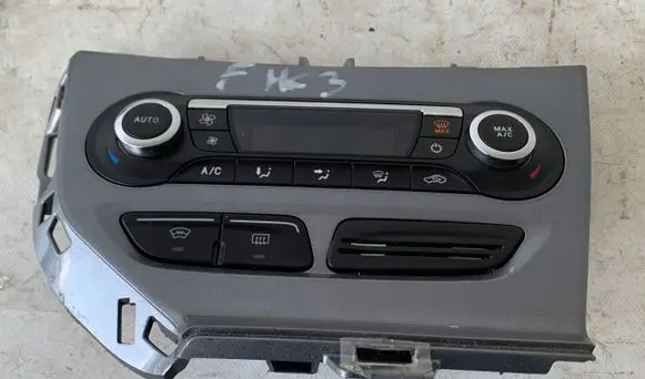 Ford Focus Climate control unit BM5T18C612CF