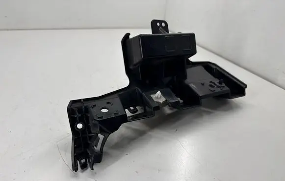 Ford Mustang VI Rear bumper mounting bracket FR3B17D961AK