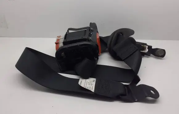 Nissan Qashqai Front seatbelt 0589P1000220