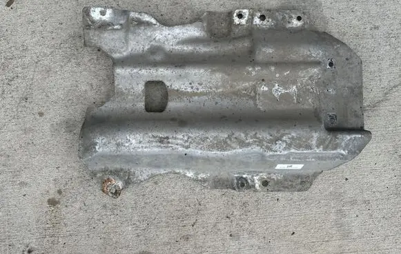 Land Rover Range Rover Evoque L538 Exhaust heat shield GJ329C141AC