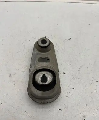 Renault Megane IV Engine mount bracket 112385734R