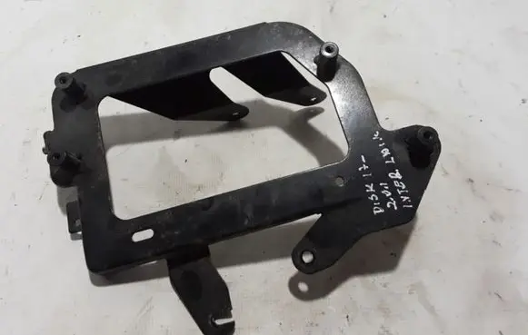 Land Rover Discovery Sport Intercooler pipe mounting bracket GJ326K767AB