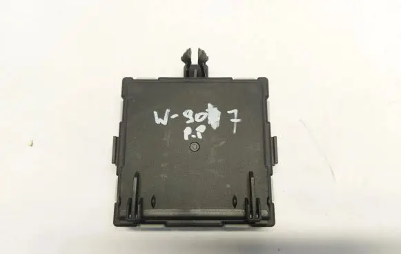 Mercedes-Benz Sprinter W907 W910 Door control unit/module A1679004211