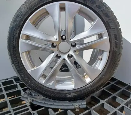 Mercedes-Benz E C207 W207 R17 alloy rim 2074010302MERC3 2074010302 A2074010302