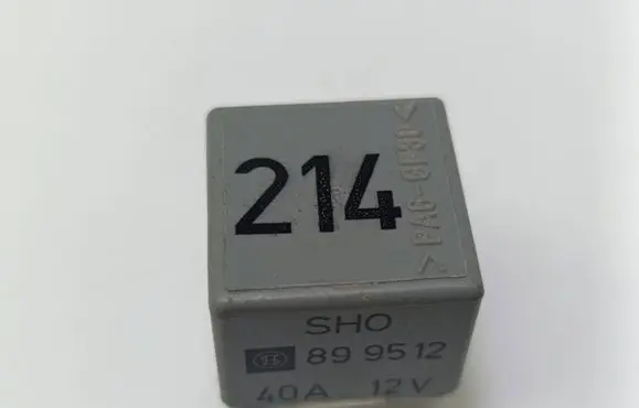 Audi A6 S6 C4 4A Other relay 443951253K