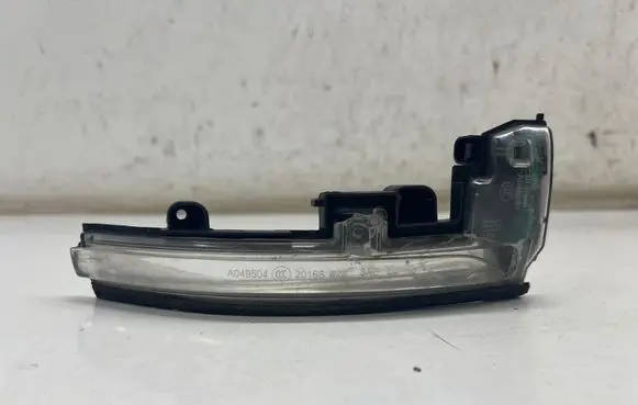 Land Rover Discovery 5 Mirror indicator light A049504