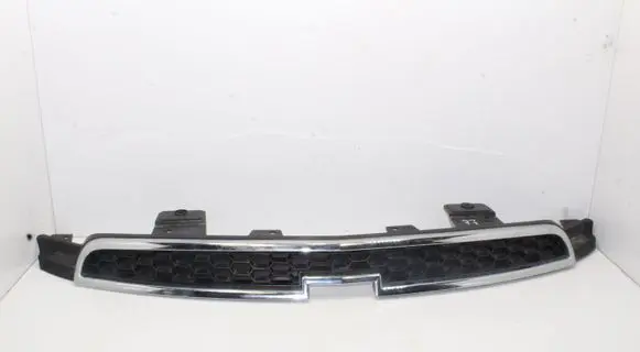 Chevrolet Orlando Front bumper upper radiator grill