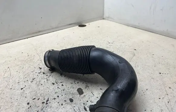 Peugeot 206 Air intake hose/pipe 9625678980