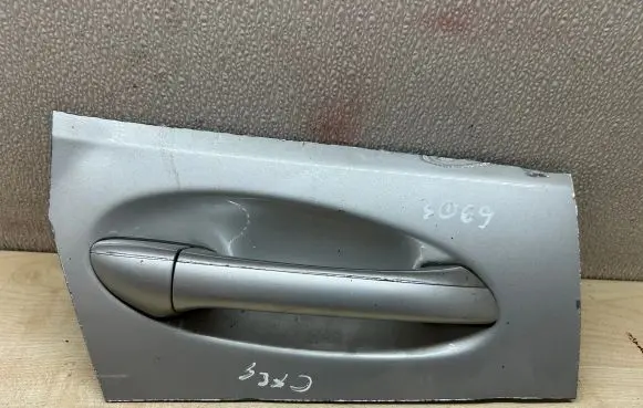 Mercedes-Benz E W211 Front door handle cover 
