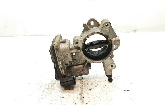 Opel Zafira C Throttle valve 55564164