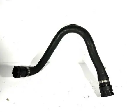 Coolant pipe/hose
