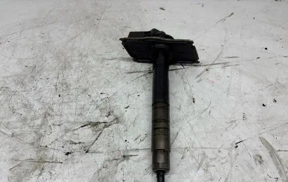 Volkswagen Tiguan Fuel injector 